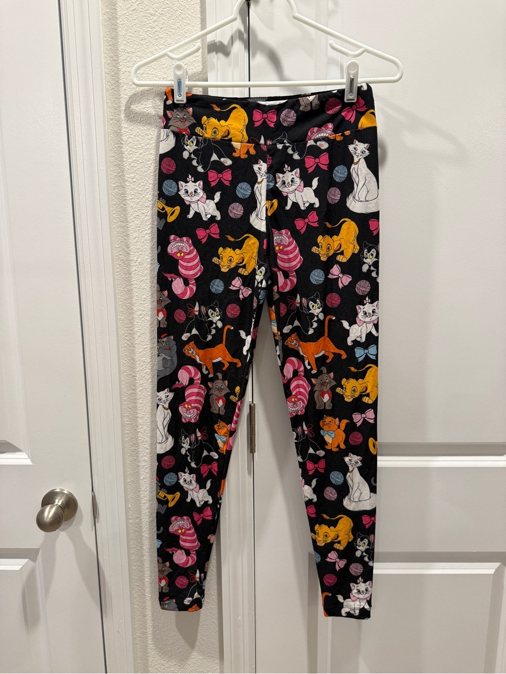 Disney Parks Exclusive Disney Cat Leggings with Colorful Cat Print